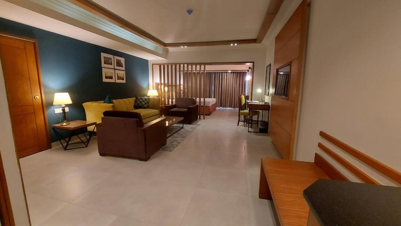 Regent Plaza Hotel&Convention Center Karachi Exterior foto