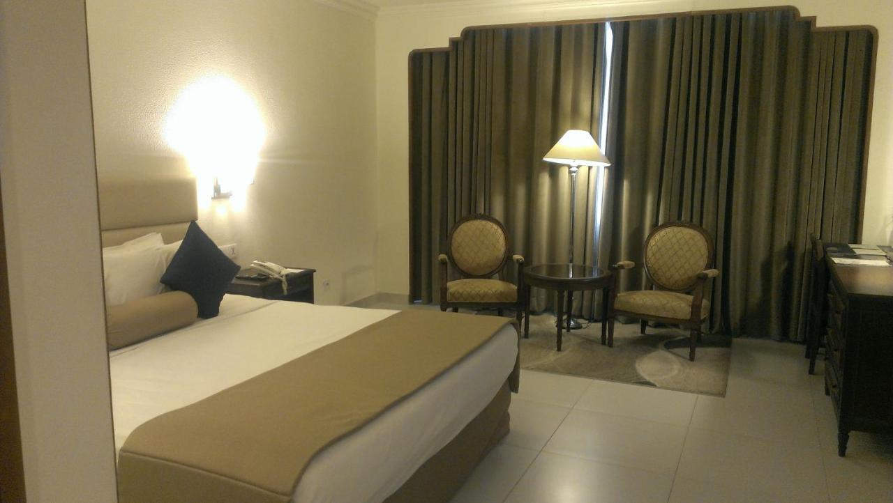 Regent Plaza Hotel&Convention Center Karachi Exterior foto