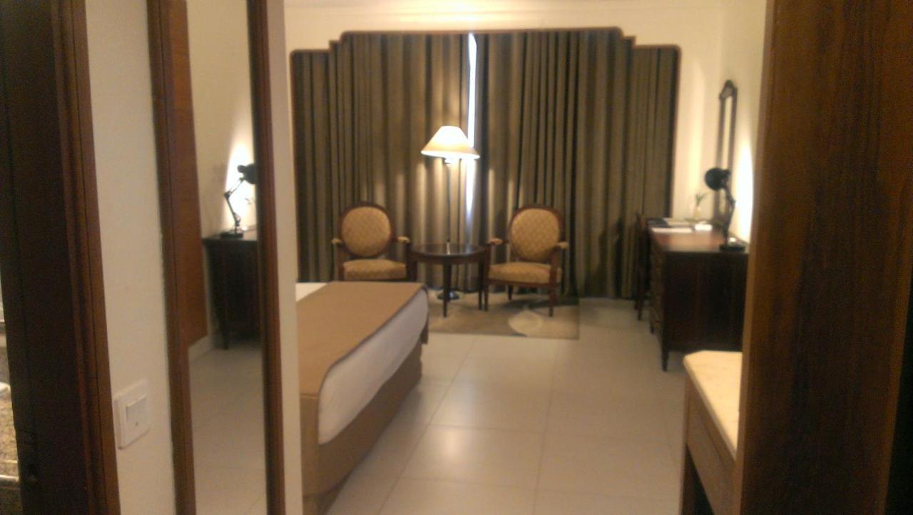 Regent Plaza Hotel&Convention Center Karachi Exterior foto